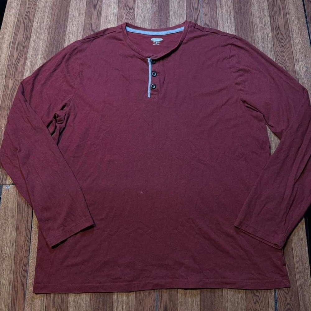 Old Navy Red Soft Essential Henley Button Long Sleeve Shirt XL‎